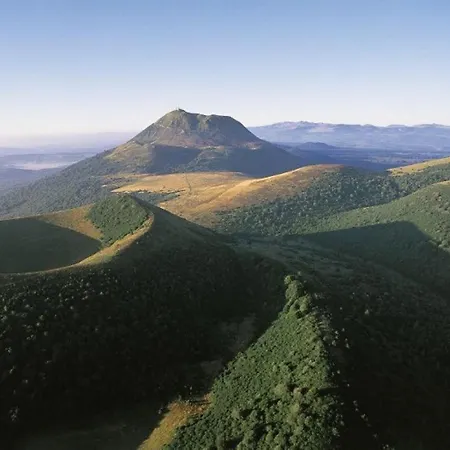 Dom wakacyjny Nid Sous Le Volcan - Maison Avec Jardins *